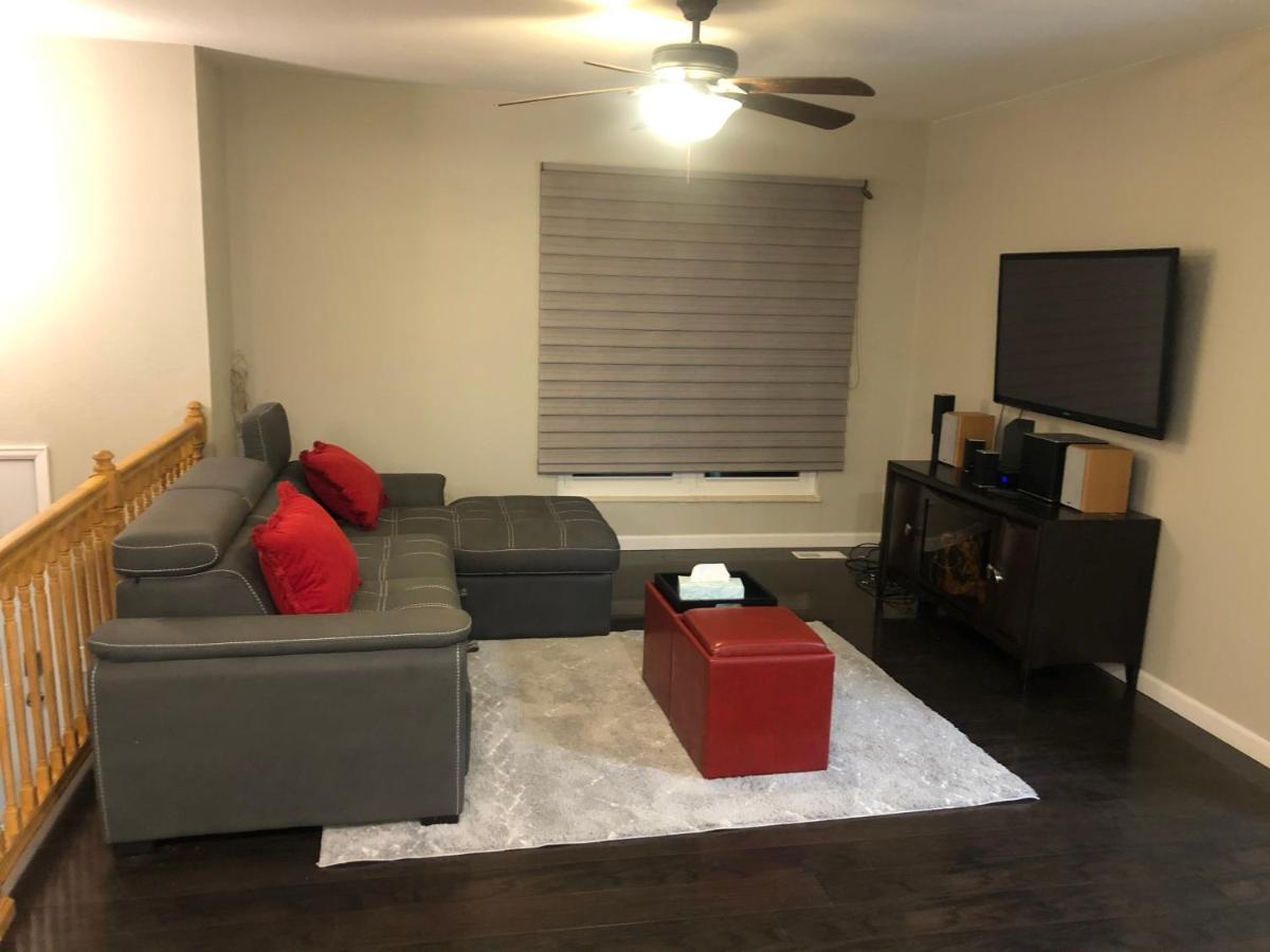 Milehi Vacation Home Pet Friendly آرورا المظهر الخارجي الصورة