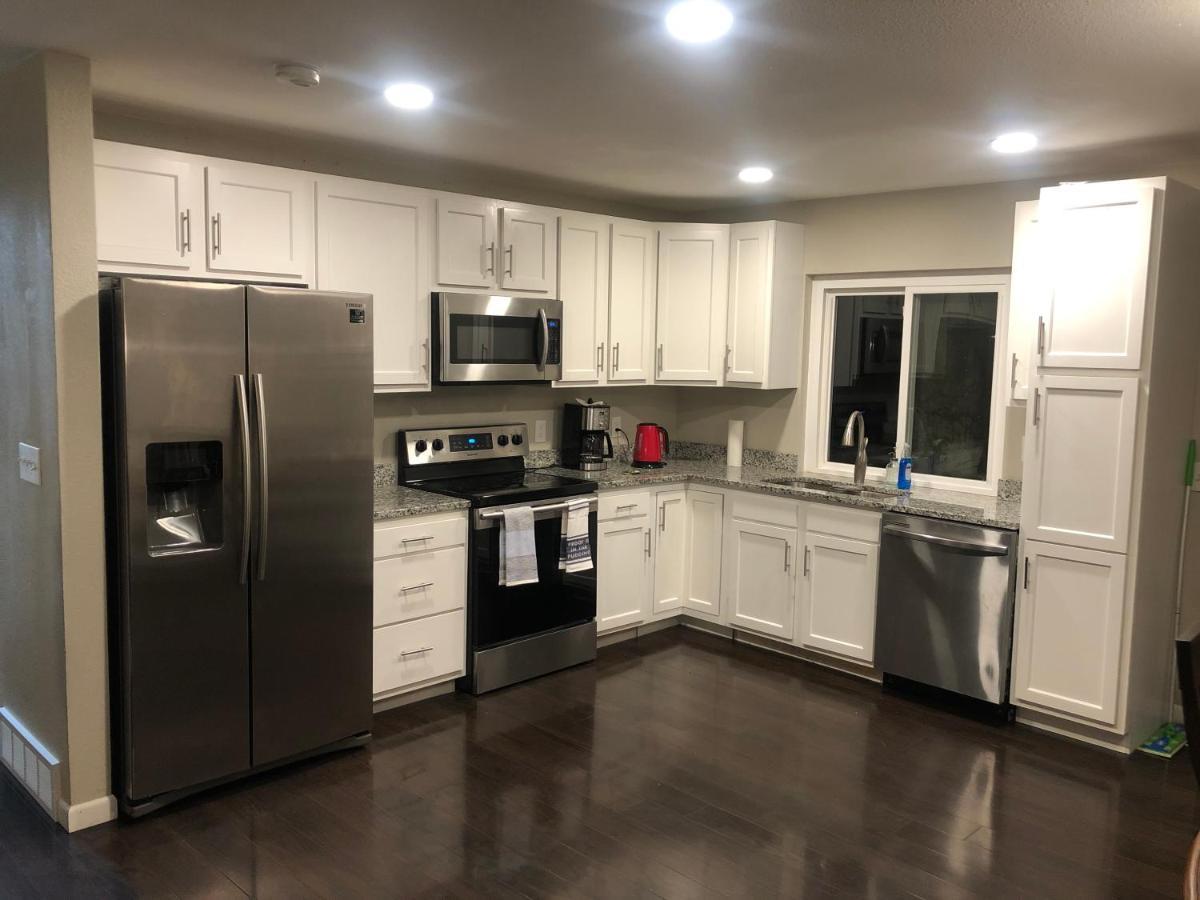 Milehi Vacation Home Pet Friendly آرورا المظهر الخارجي الصورة