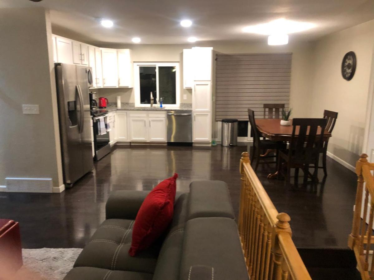 Milehi Vacation Home Pet Friendly آرورا المظهر الخارجي الصورة